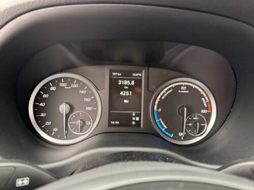 E-Vito 112 (100% elettrico) autonomia 300 km